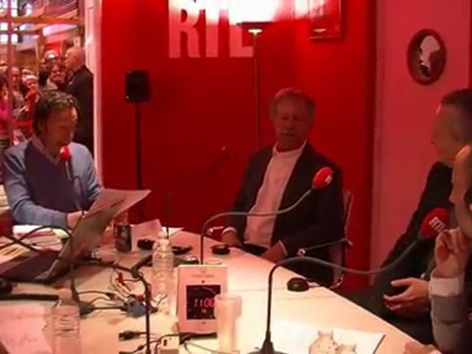 Mardi 28 Février - Présentation de José Bové et Laurent Gerra par Stéphane Bern au salon de l'agriculture