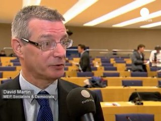 Una mega petizione contro ACTA al Parlamento Europeo