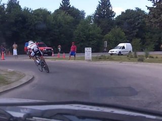 Ben Day passes his 1' and 2' minute men in 2012 Tour de San Luis time trial