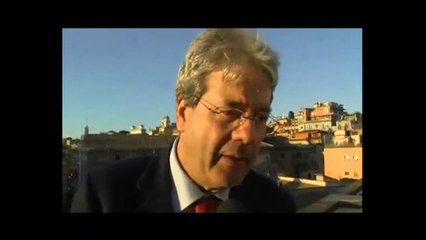 Paolo Gentiloni - Sto con l'Unità (27.02.12)