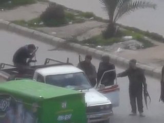 فري برس   حماة   حي الاربعين   اعتقال بشكل عشوائي 26 2 2012