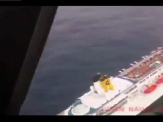 Costa Allegra é rebocado
