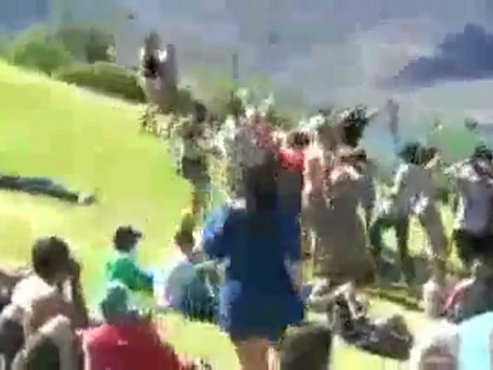 Leadership Lessons from Dancing Guy (How to start a Movement)