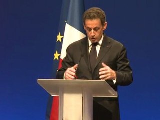 Sarkozy propose aux professeurs de travailler plus