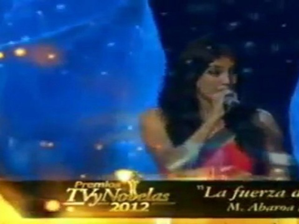 Sandra Echeverria canta "La Fuerza del Destino" en los Premios TVyNovelas 2012