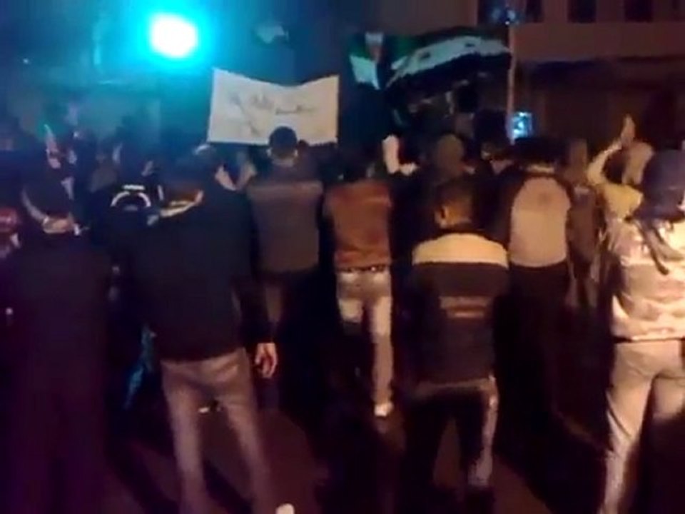 فري برس دمشق برزة  مظاهرة مسائية نصرة لحمص وحلفايا 28 2 2012 ج2