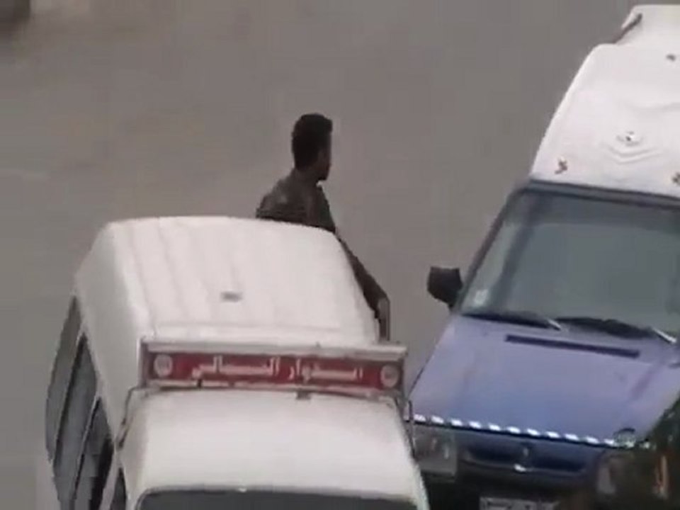 فري برس دمشق القابون الامن يطلق النار اثناء دفن الخائن فراس عوض