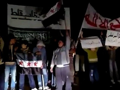 فري برس ادلب بلدة اسقاط مظاهرة ليلية نصره لحمص والمدن السوريه 28 2 2012