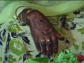 Evli kadın eşarptan anlaşılıyor