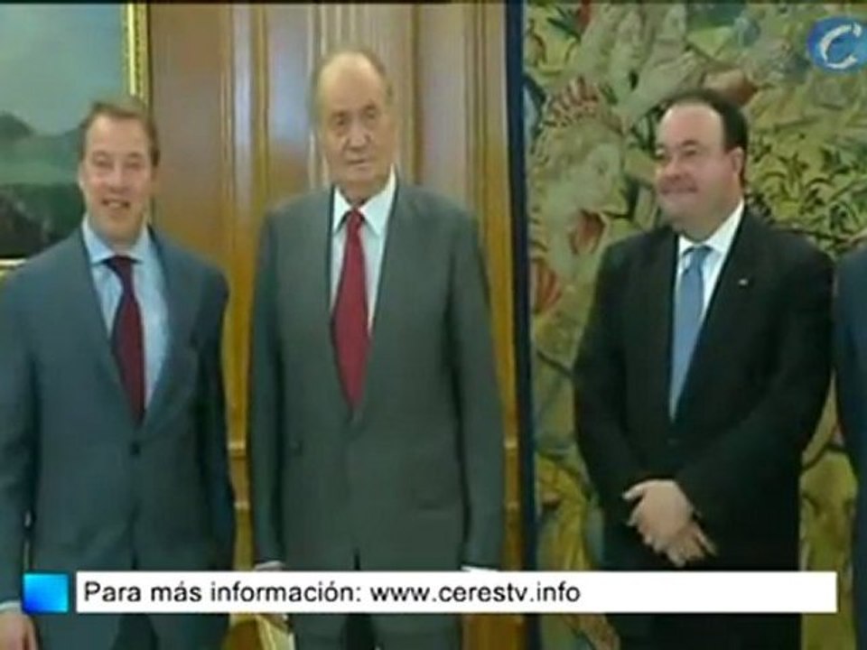 El Rey y el presiente de Ford examinan perspectivas del sector del automóvil