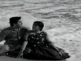 KAN THIRANTHATHU - song 6.mov
