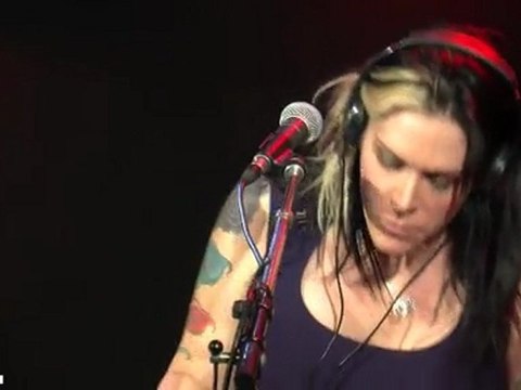 Beth Hart - Sister Heroïne en live dans les Nocturnes RTL présentées par Georges Lang