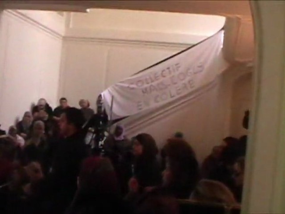 Des mal-logés occupent le Centre d'Analyse Stratégique du 1er Ministre