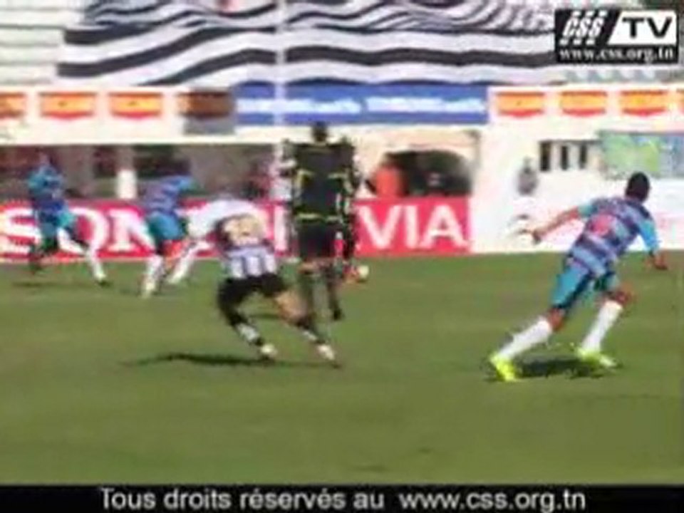 لقاء النادي الصفاقسي بالأولمبي الباجي 0-0