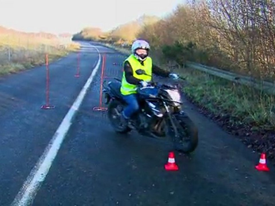 Permis moto - Parcours à allure lente - MP Conduite