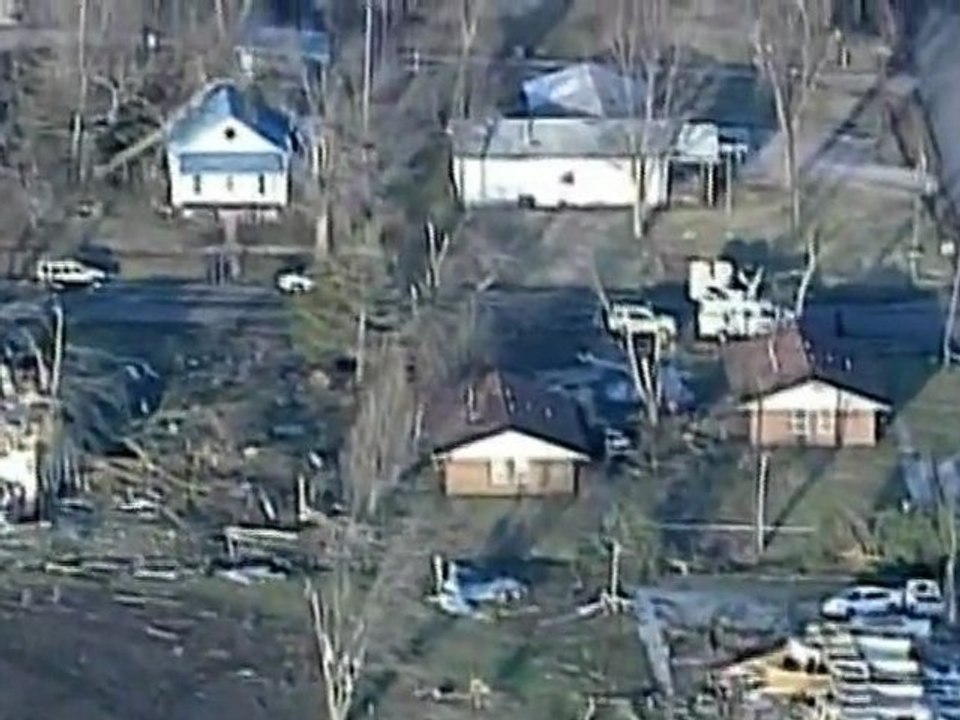 Tornadoes rip through Kansas and Missouri