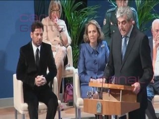 Miguel Poveda recibe la Medalla de Andalucía