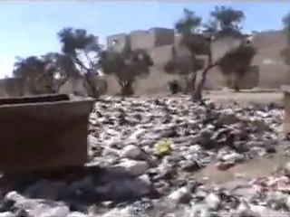 فري برس ادلب معرة النعمان  أحد ثوار المعرة يصور لنا الوضع المأساوي في بلده 29 2 2012