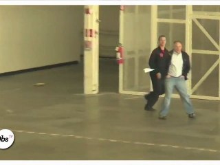 Nouveau record du monde d'un lancer d'avion en papier