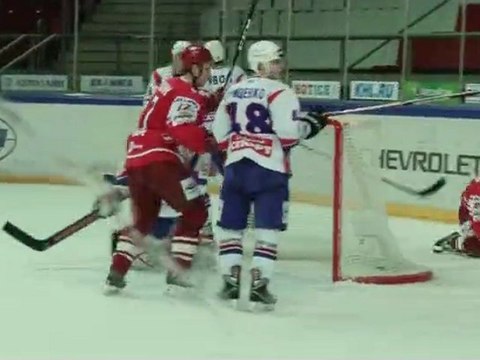 Семён Голиков делает счёт 2-0 с к.Ладья 29.02.12.