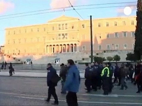 Grecia: nuove manifestazioni alla vigilia del summit UE