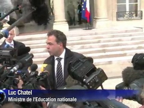 Education: Luc Chatel défend les propositions de Nicolas Sarkozy