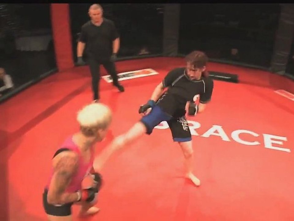 KO  MMA Féminin