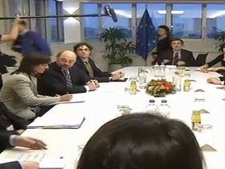 Colombia pone a ETA como ejemplo para las FARC