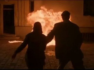 Uprising.2001_clip4