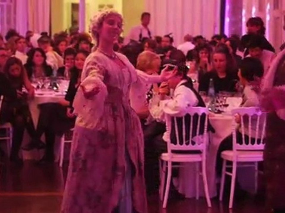 13 Le Salon des Miroirs - Quelques animations au salon