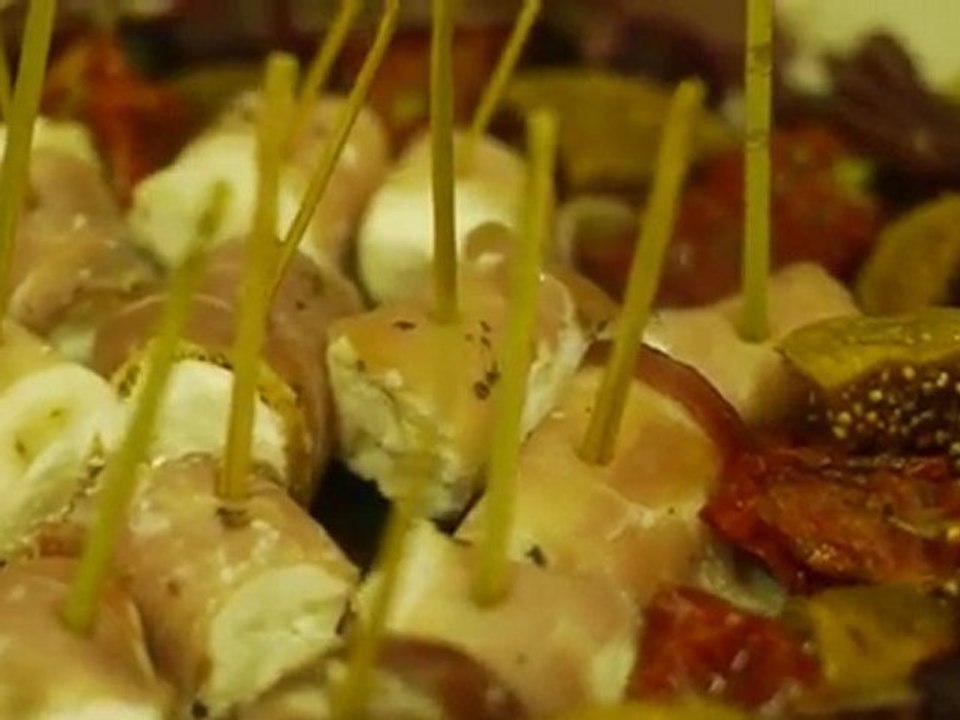 20 Le Salon des Miroirs - Présentation plats apéritifs