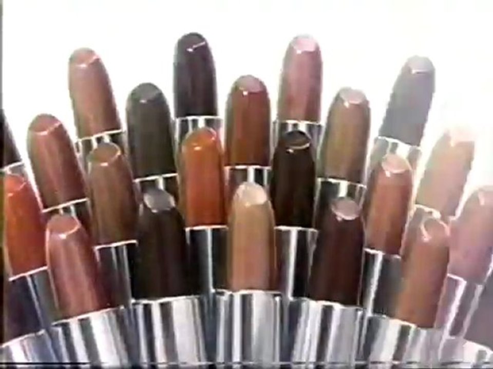 AVON Commercial 1980 130