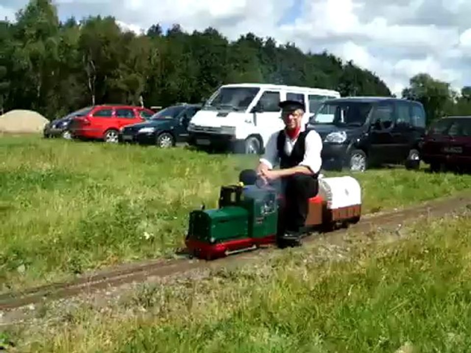 Zweitaktlok auf freier Strecke beim DBC Sprockhoevel