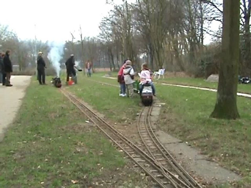 Die Personale der BR216 beratschlagen wer als nächstes fährt