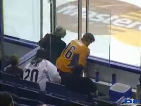 Swedish Algerian ice hockey player Josef Boumedienne fight vs Tim Jackman