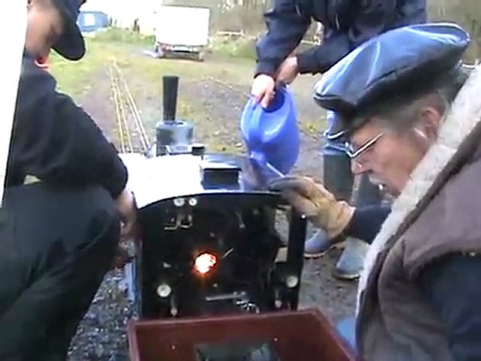 Rundherum-Ansicht + Feuerkammerblick bei unserer Dampflok U