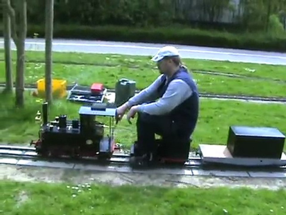 O&K Feldbahndampflok fährt in den Bhf Stadtpark Leverkusen