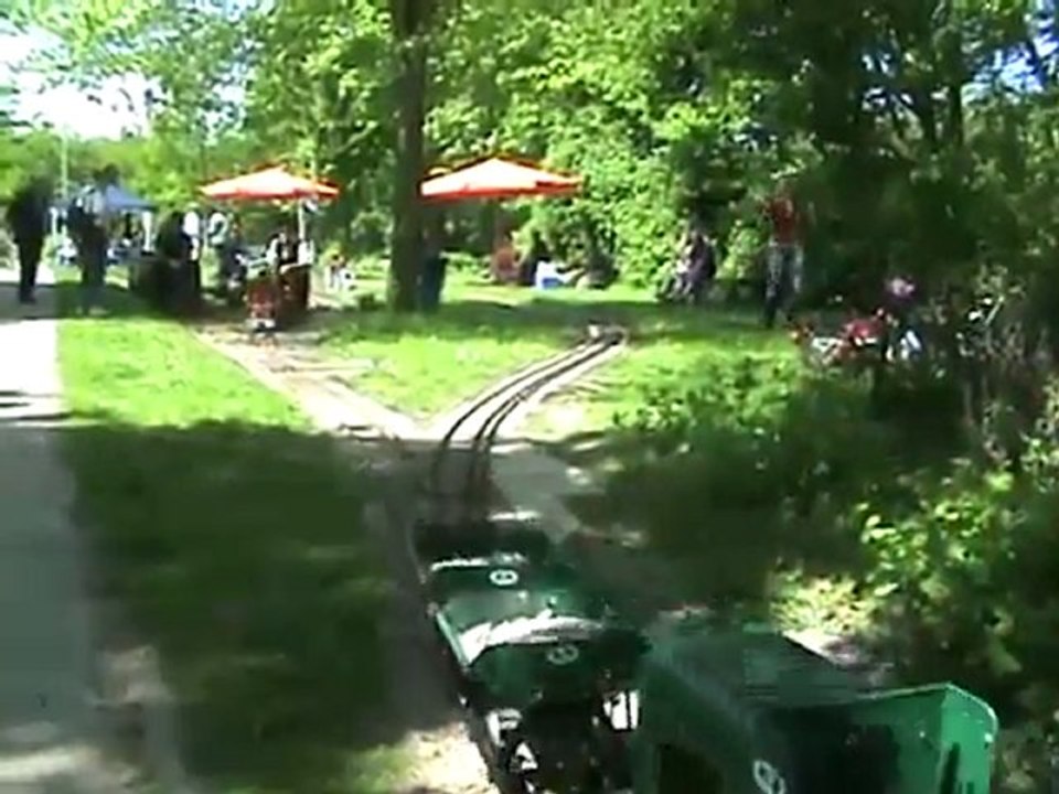 Feldbahn und Wachsames Hähnchen Bhf Stadpark Leverkusen