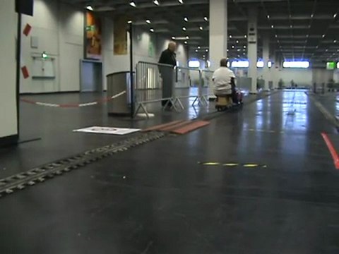 Fünf Zoll Dampflok auf der fünf Zoll Hauptstrecke und die Jenbacher Ponys auf der 7 Zoll Spur