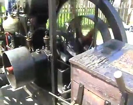 Standlokomobile mit Deutz E12/d Gasöl - Normalbenzin Motor von 1907 auf Eigenbaufahrgestell 03