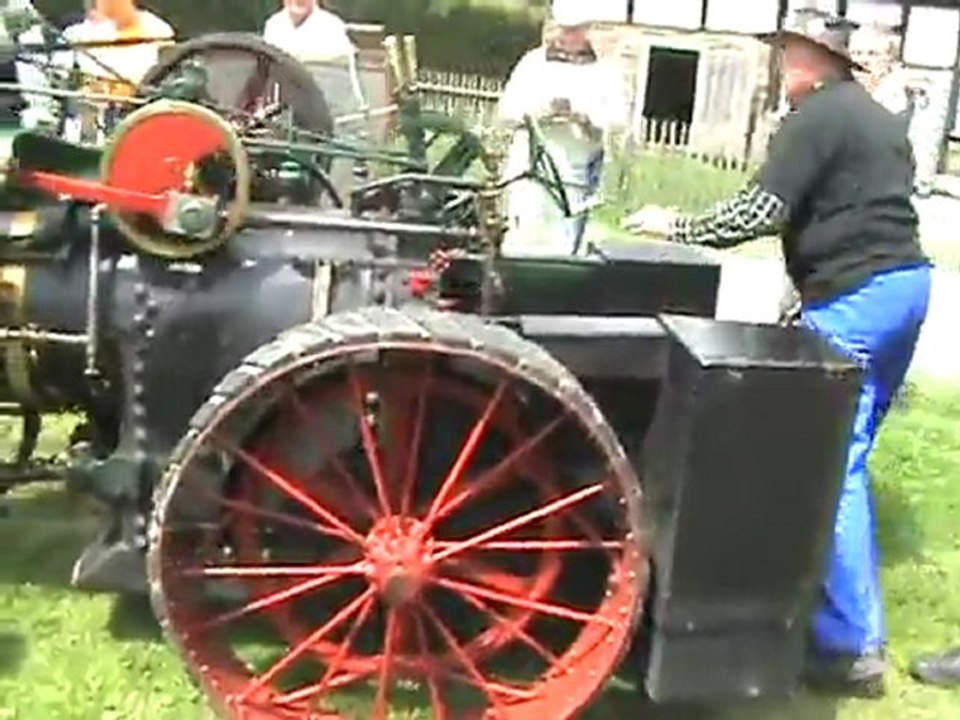 Das kleinste gebaute Case Lokomobile in Aktion