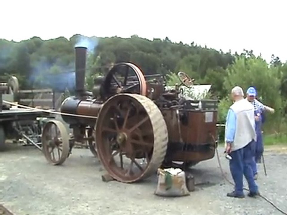 Dampfsteinbrecher lokomobile dampft