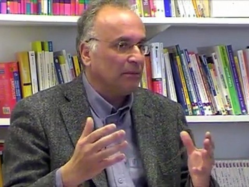 Atmospheres - 30 ans de decentralisation / STOP? ENCORE? POUR QUOI FAIRE?