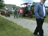 Foden Dampflastwagen im Schlepp und Brons Traktor