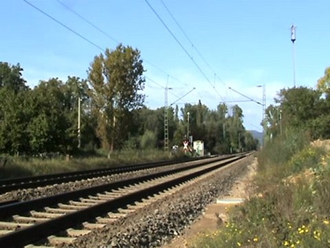BR 425 auf dem Weg nach Bad Honnef bei Rheinbreitbach