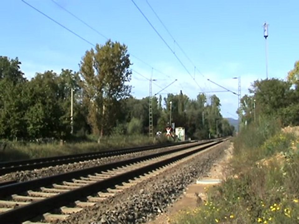 BR 425 auf dem Weg nach Bad Honnef bei Rheinbreitbach