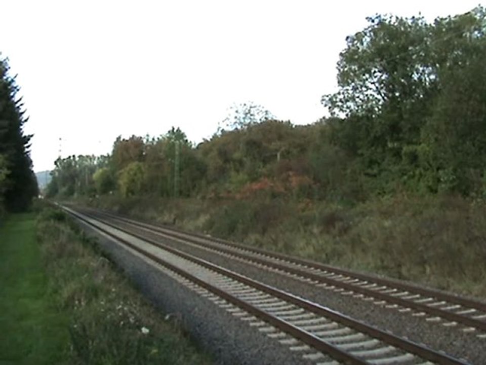 BR 425 in Richtung Linz am Rhein bei Rheinbreitbach