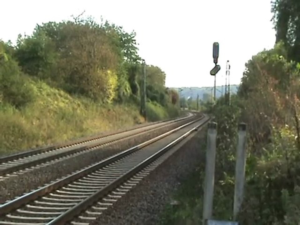 Taurus der ÖBB bei Rheinbreitbach mit Containerzug Richtung Bonn Köln