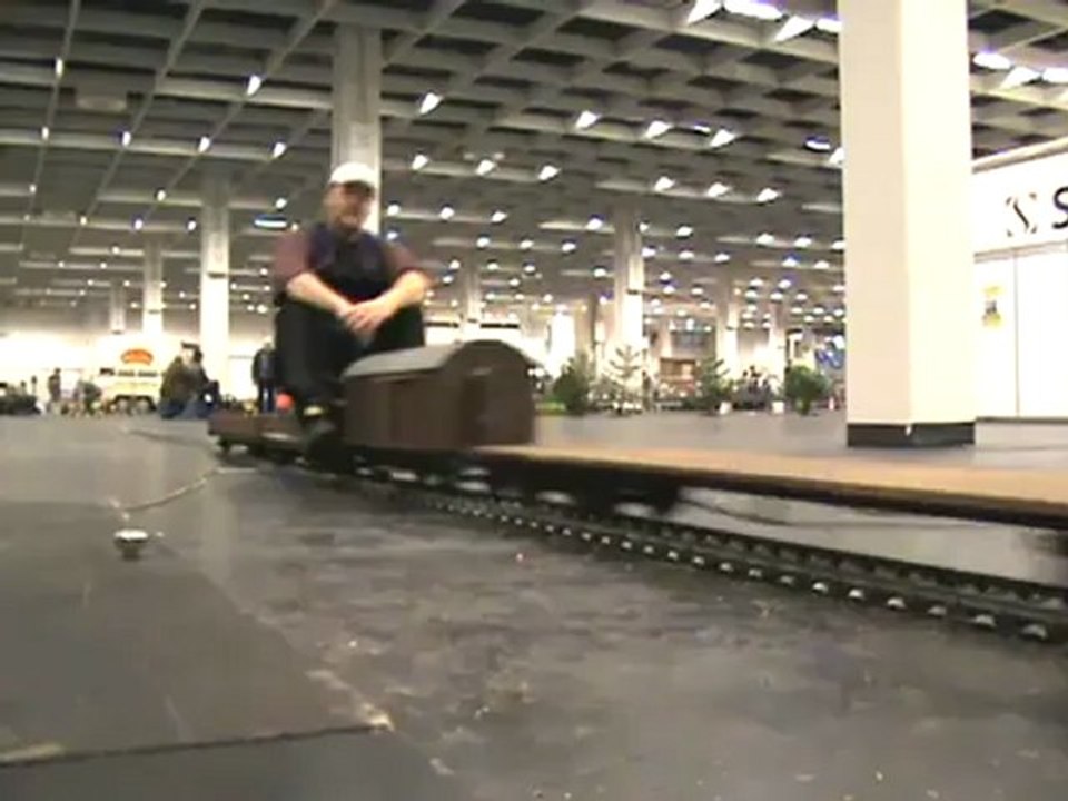 Echtdampftreffen Köln 2008 Dampfschnellzug mit Passagier rast vorbei