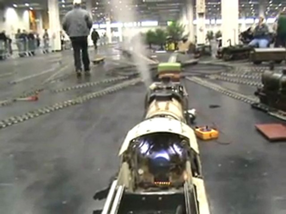 Echtdampftreffen Köln 2008 Die Beleuchtungseinrichtung der BR01 wird erklärt